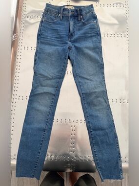 Madewell Slim High-Rise Skinny Jeans in Medium Blue